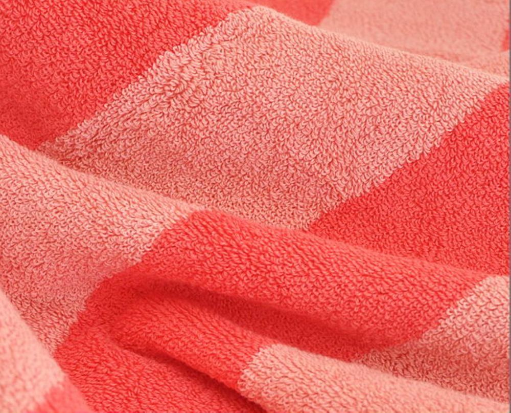 Yarn dyed bath towel